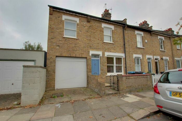 3 Bedroom End Of Terrace House To Rent In Sterling Road, Enfield, EN2
