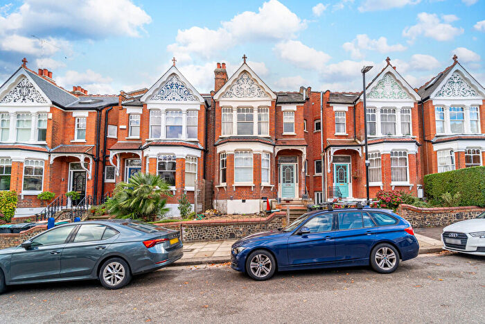 2 Bedroom Flat For Sale In Cecil Road, Muswell Hill, N10