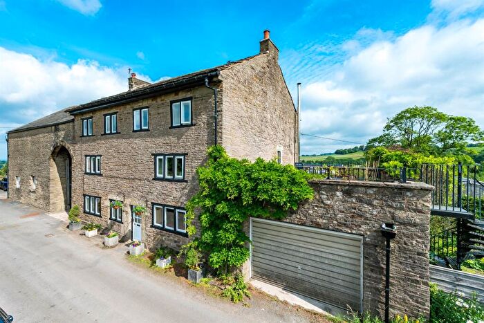 6 Bedroom Semi-Detached House For Sale In Gibb Lane, Mellor, SK6