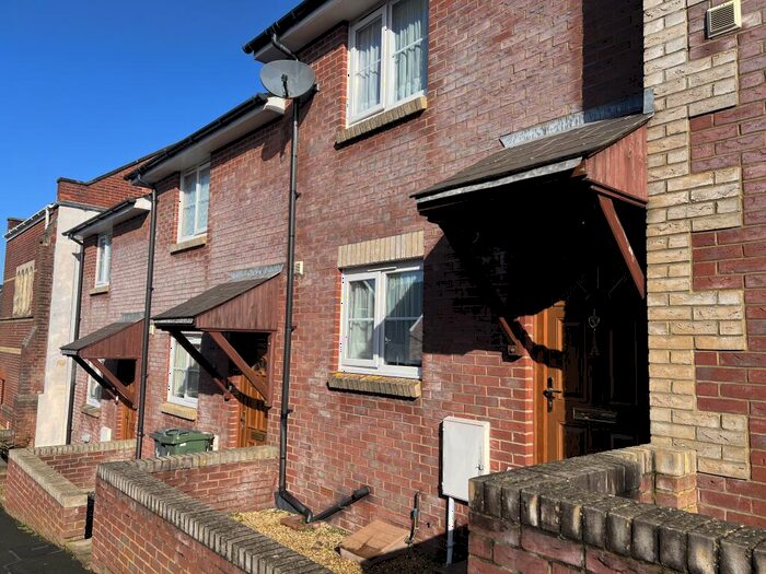 2 Bedroom House To Rent In Falcon Road, East Cowes, PO32