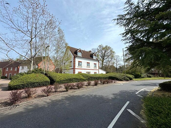 4 Bedroom Detached House For Sale In Whitewater Road, Fleet, Hampshire, GU51