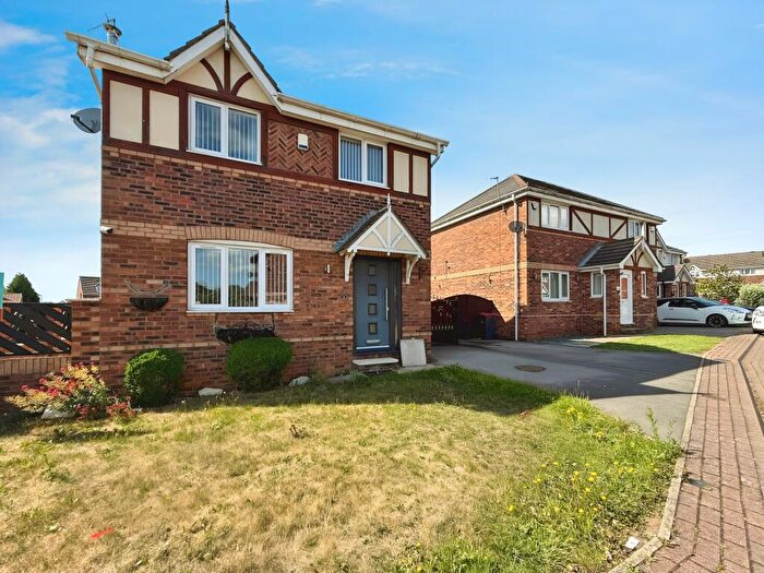 3 Bedroom Detached House For Sale In Larkhill Close, Parkgate, Rotherham, S62