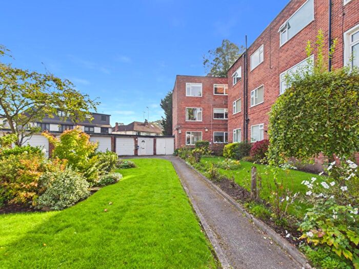 2 Bedroom Apartment For Sale In Crompton Court, Calderstones, Liverpool., L18