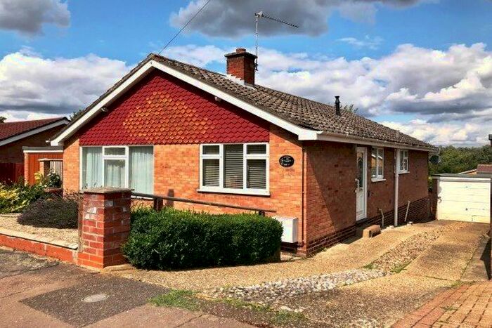 3 Bedroom Bungalow To Rent In Runnymede Green, Bury St. Edmunds, IP33