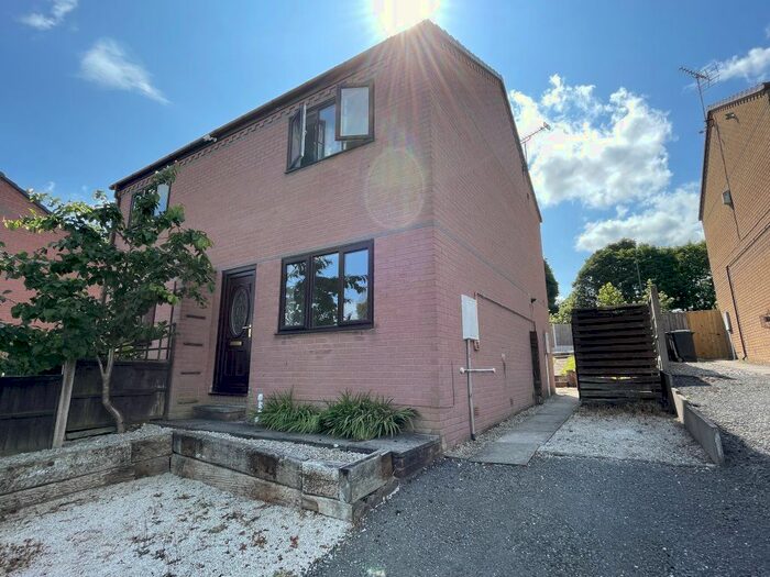 2 Bedroom Semi-Detached House To Rent In Dale View, Stretton, Alfreton, DE55