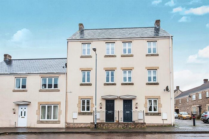 4 Bedroom House To Rent In Wallington Way, Frome, BA11