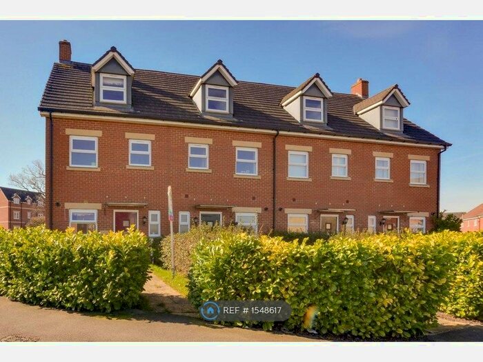 3 Bedroom Semi-Detached House To Rent In Soprano Way, Trowbridge, BA14