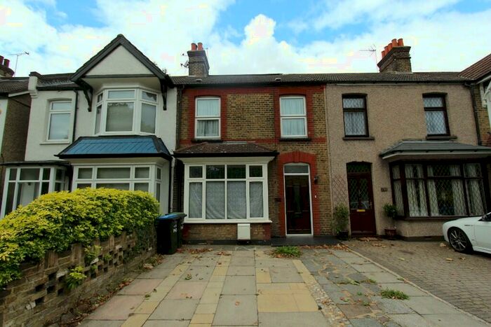 4 Bedroom Terraced House To Rent In Wellington Road, London, EN1