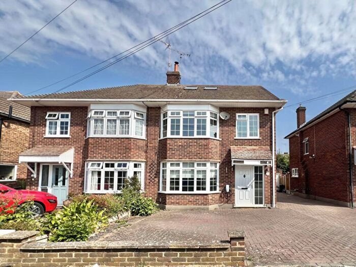 4 Bedroom Semi-Detached House To Rent In Randalls Drive, Brentwood, CM13