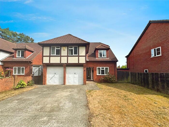 4 Bedroom Detached House To Rent In Crosfield Close, Shinfield, Reading, RG2