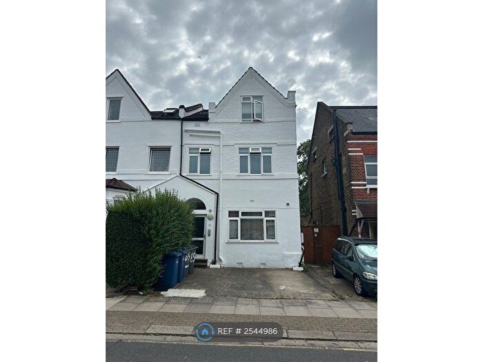 1 Bedroom Flat To Rent In Station Road, London, N3