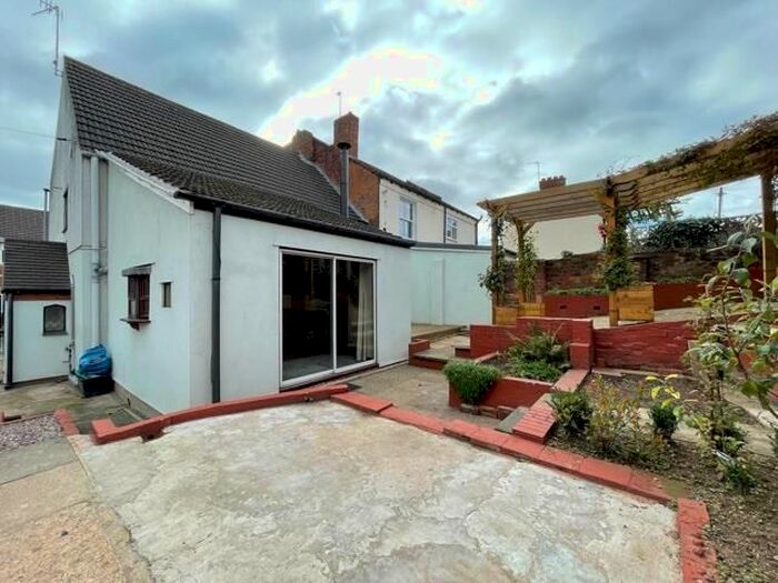 3 Bedroom Cottage To Rent In Kinver Street, Wordsley, Stourbridge DY8