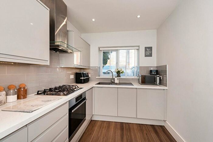 3 Bedroom End Of Terrace House For Sale In Chailey Close, Sidcup, DA15