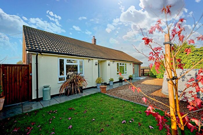 3 Bedroom Bungalow For Sale In Main Street, Upton, Huntingdon, PE28