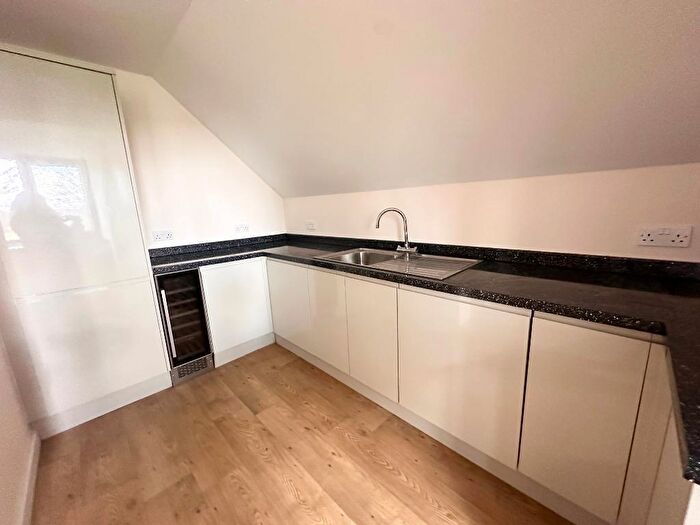 2 Bedroom Flat To Rent In Marvels Lane, Grove Park, London, SE12