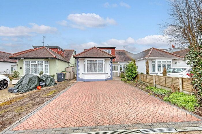 4 Bedroom Semi-Detached House For Sale In Barling Road, Thorpe Bay/Barling Borders, Essex, SS3