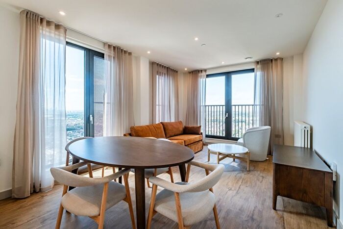 2 Bedroom Flat To Rent In The Eades, Selborne Road London, E17