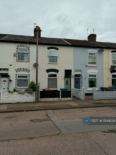 2 Bedroom Terraced House To Rent In Lansdowne Rd, Monton, M30