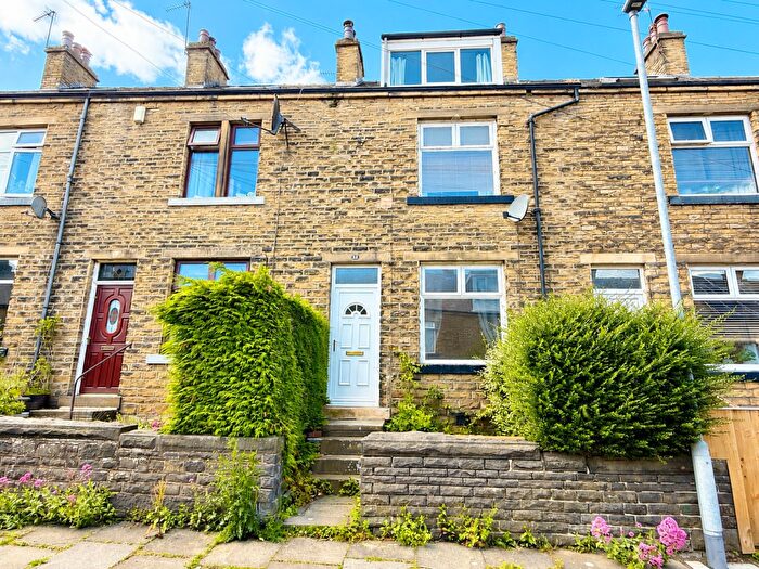 3 Bedroom Terraced House For Sale In Springswood Avenue, Shipley, BD18