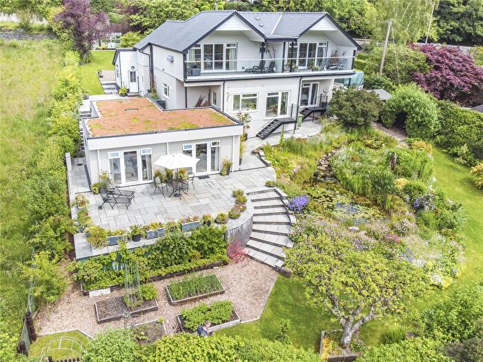 4 Bedroom Detached House For Sale In Van Road, Llanidloes, Powys, SY18