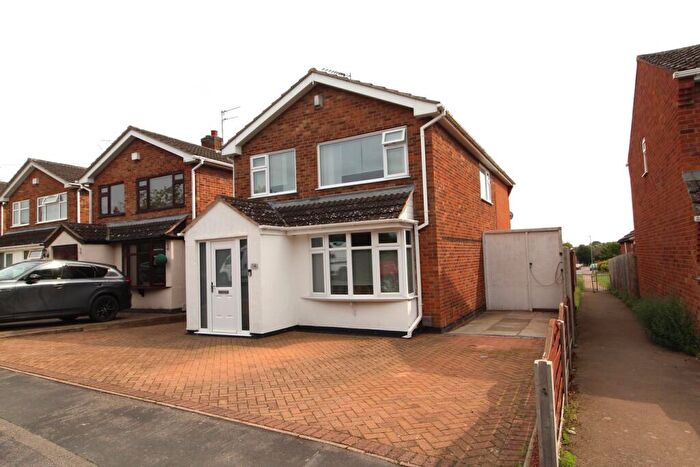 4 Bedroom Detached House For Sale In Wale Road, Whetstone, Leicester, LE8