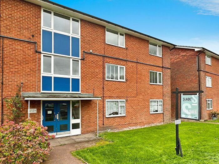2 Bedroom Flat For Sale In Bridgnorth Road, Compton, Wolverhampton, WV6
