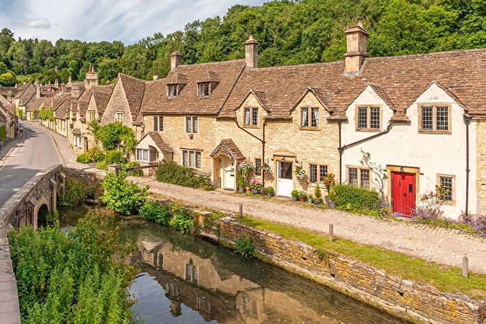 4 Bedroom Cottage For Sale In Waterside, Castle Combe, SN14