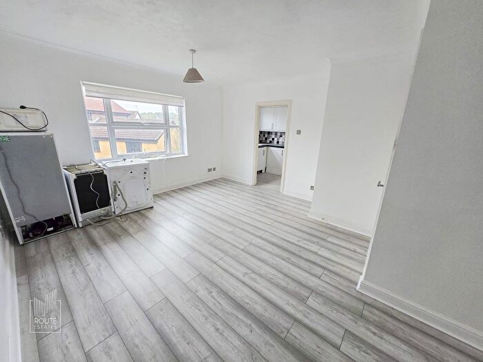 2 Bedroom Flat To Rent In Aynsley Gardens, Harlow, CM17