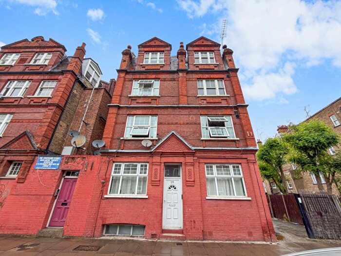 3 Bedroom Flat For Sale In Monthorpe Road, London, E1