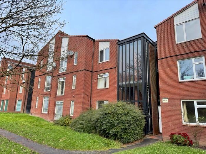 2 Bedroom Flat To Rent In Delbury Court, Deercote, Telford, TF3