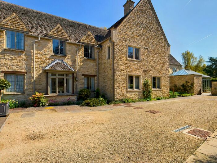 1 Bedroom Apartment For Sale In Prebendal Court, Station Road, Shipton-under-Wychwood, Chipping Norton, OX7