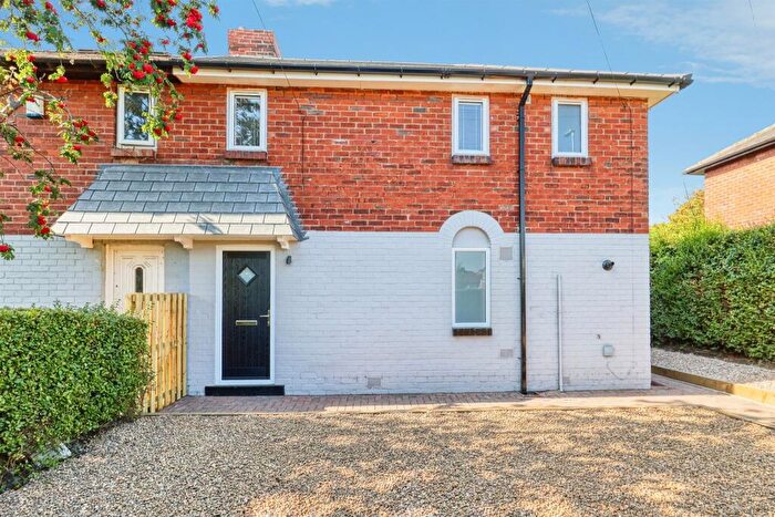 2 Bedroom Semi Detached House For Sale In Neville Parade, Leeds, LS9