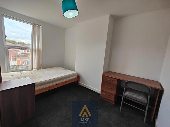 5 Bedroom Terraced House To Rent In Milner Road, Selly Oak, B29