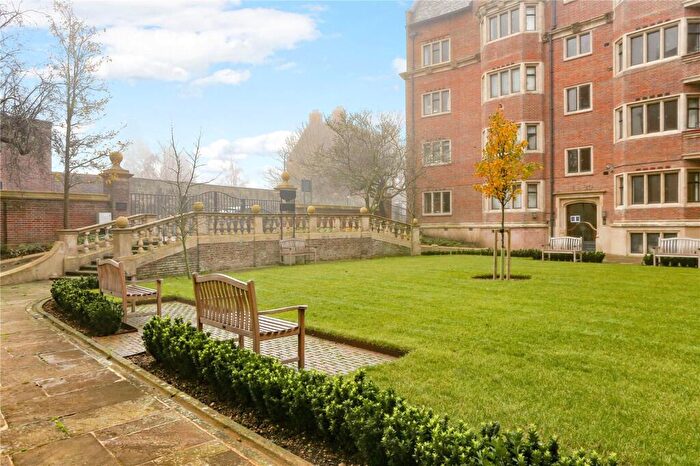 2 Bedroom Apartment To Rent In Observatory Street, Oxford, Oxfordshire, OX2