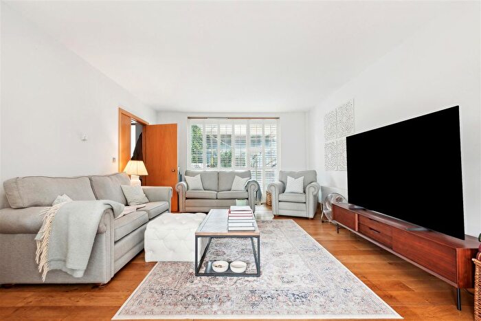 4 Bedroom End Of Terrace House To Rent In Upham Park Road, London, W4