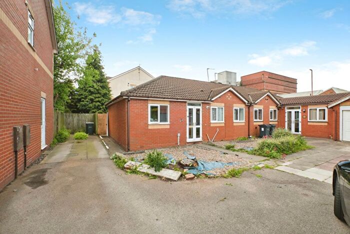 3 Bedroom Bungalow For Sale In Mill Burn Way, Birmingham, West Midlands, B9