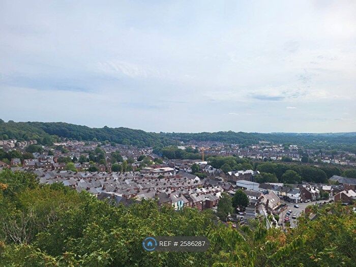 3 Bedroom Semi-Detached House To Rent In Derbyshire Lane, Sheffield, S8