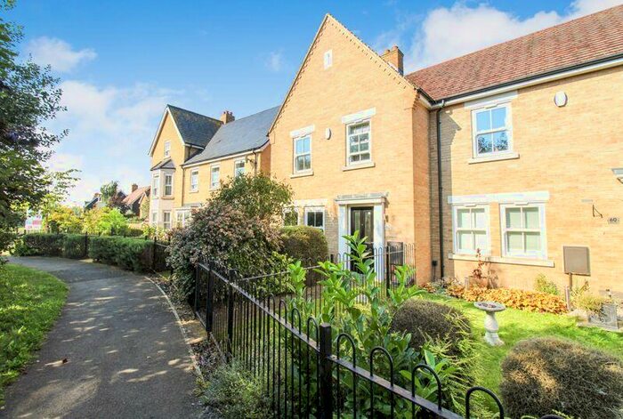 3 Bedroom Semi-Detached House To Rent In Jupiter Way, Biggleswade, SG18