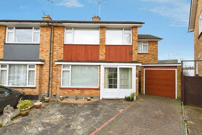 4 Bedroom Semi Detached House For Sale In Chalfont Close, Leigh-on-Sea, Essex, SS9