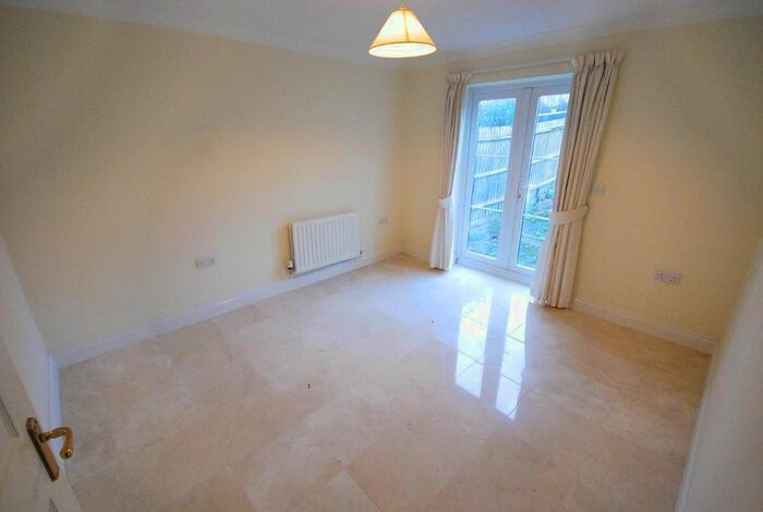 4 Bedroom Town House To Rent In Compton Avenue, Wembley, Middlesex, HA0