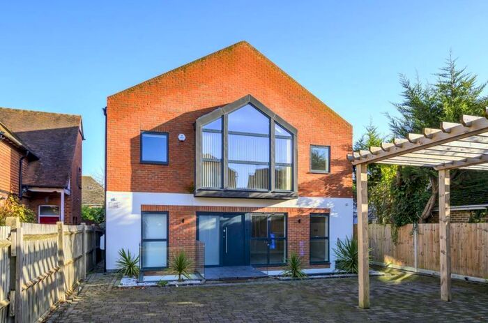 4 Bedroom Detached House For Sale In Winkfield Road, Ascot, Berkshire, SL5