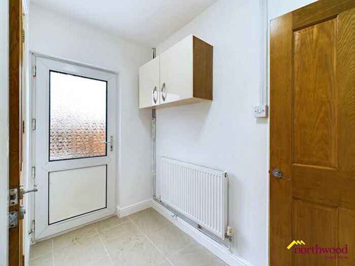 3 Bedroom Semi-Detached House For Sale In Winchester Avenue, Bentilee, Stoke-on-Trent, ST2