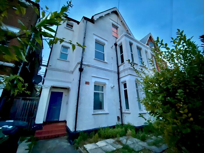 1 Bedroom Flat To Rent In Pathfield Road, Streatham Common SW16