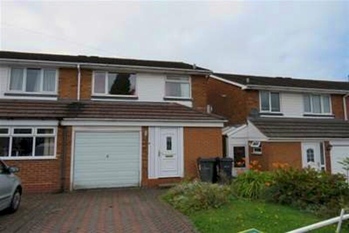 3 Bedroom Semi-Detached House To Rent In Frederick Road, Selly Oak, B29