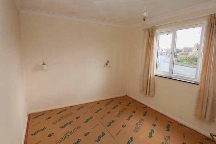 2 Bedroom Detached Bungalow For Sale In Plumtree Drive, Marshchapel, Grimsby, DN36