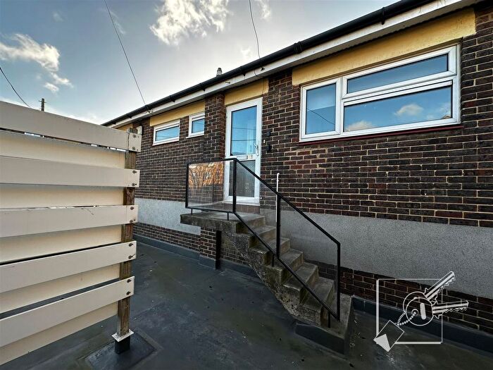 3 Bedroom Maisonette To Rent In The Hive, Northfleet, Gravesend, DA11