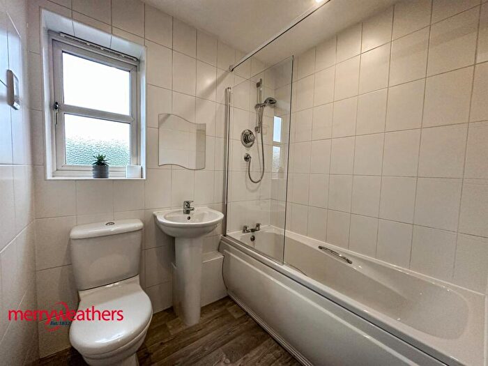 2 Bedroom Apartment To Rent In Durham Way, Parkgate, Rotherham, S62