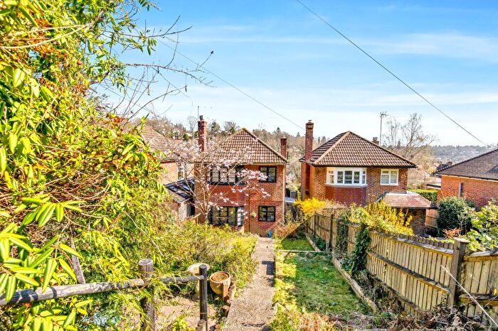 3 Bedroom Detached House For Sale In Cherry Tree Avenue, Haslemere, GU27