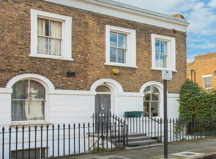 2 Bedroom End Of Terrace House To Rent In Chantry Street, London, N1