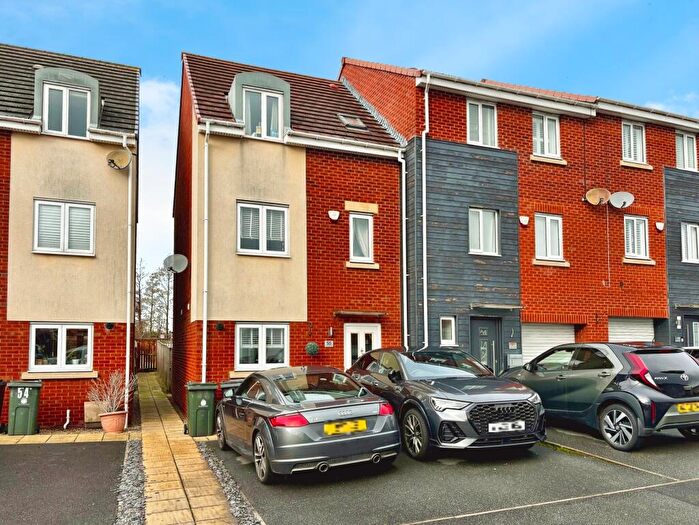 3 Bedroom Terraced House For Sale In White Swan Close, Killingworth, Newcastle Upon Tyne, NE12